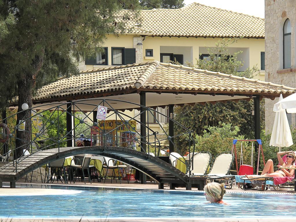 Lesse Hotel Calcídica Exterior foto